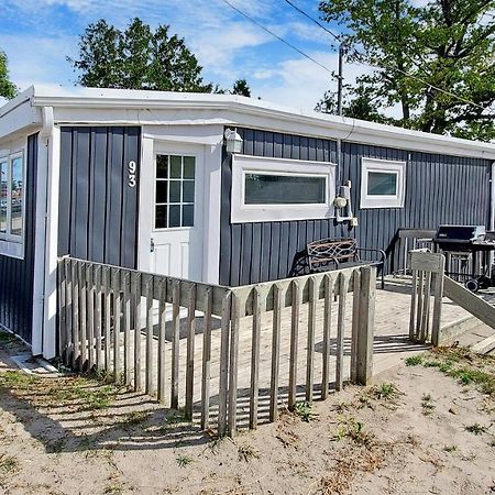Main Beach River Retreat - Wasaga Beach 1 - Main Strip - 93 Mosley St Bagian luar foto