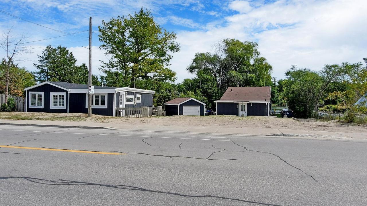 Main Beach River Retreat - Wasaga Beach 1 - Main Strip - 93 Mosley St Bagian luar foto