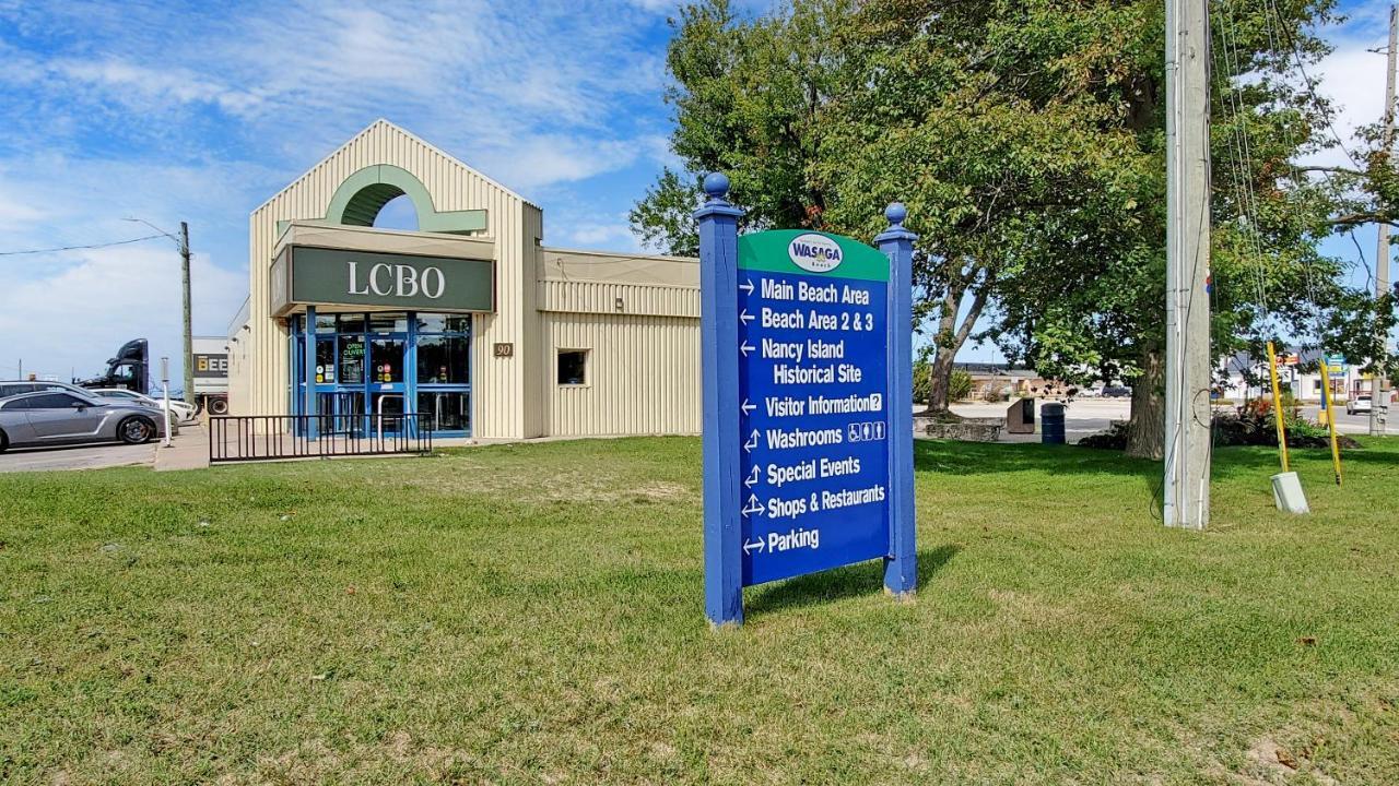 Main Beach River Retreat - Wasaga Beach 1 - Main Strip - 93 Mosley St Bagian luar foto
